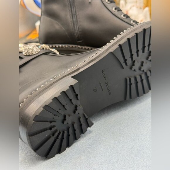 🆕 KURT GEIGER LONDON 🧿 NWOB Stoop Black Leather Combat Boot, Crystal Sz 37 US7 - Picture 14 of 15